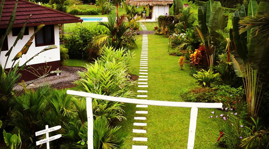 Costa Rica - Cahuita - Villa Lujosa - Le jardin - Vue 1