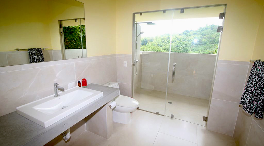 Costa Rica - Guanacaste - Samara - EcoVilla Libertad - Une des salles de bain