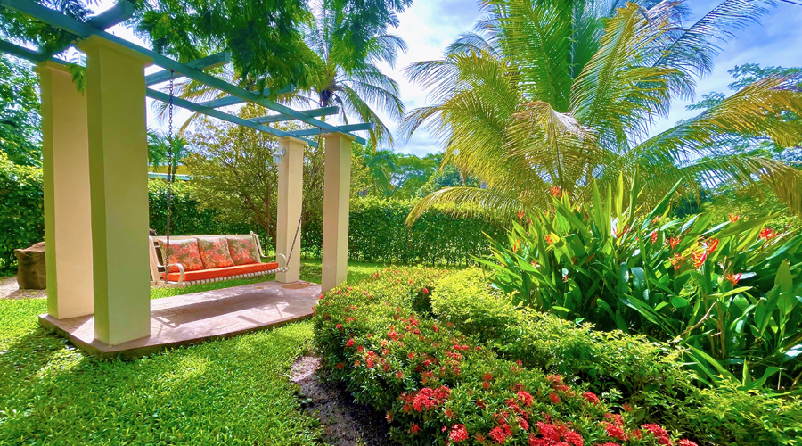 Costa Rica, Guanacaste, Playa Potrero - B&B (1+3) - Le jardin - Vue 4
