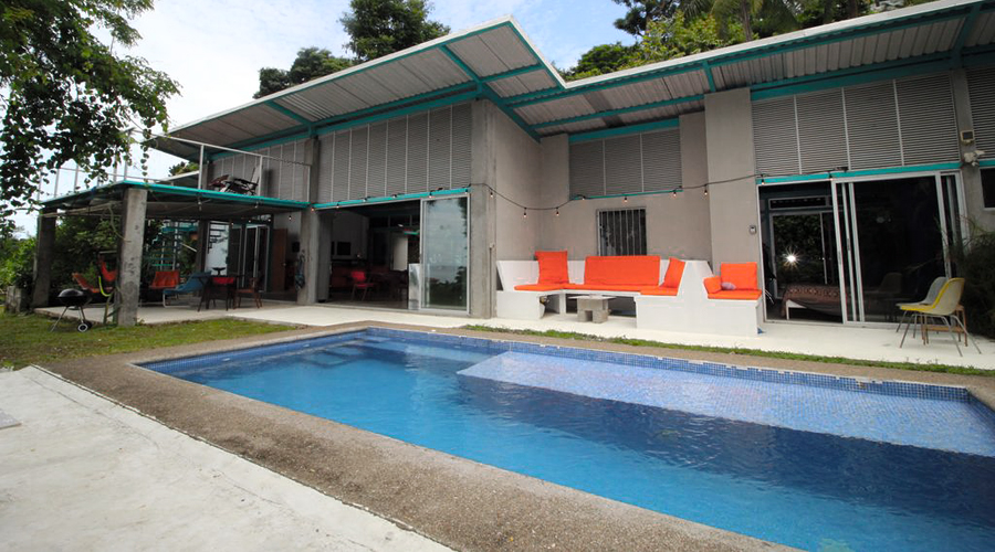  Costa Rica - Guanacaste - Prs de Samara - Papillon Bleu - La piscine et la maison - 1