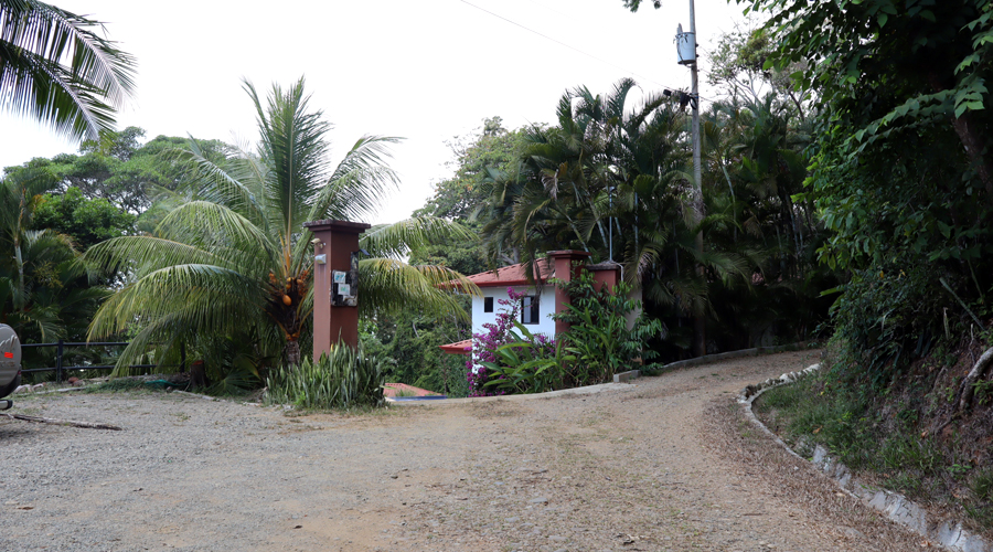 Costa Rica, Province Puntarenas, entre Quepos et Dominical, Hotel-Restaurant + 5 lodges - Entre 1