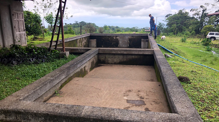 Costa Rica - Alajuela - Bijagua - Armnia - La piscine - Vue 1