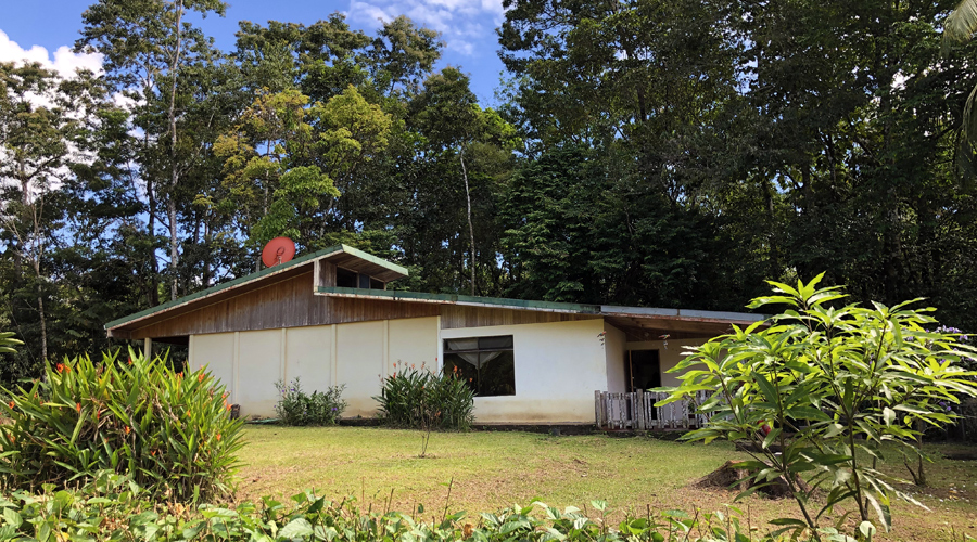 Costa Rica - Bijagua - Finca La Cabaña - La maison de l'entrée - Vue 2