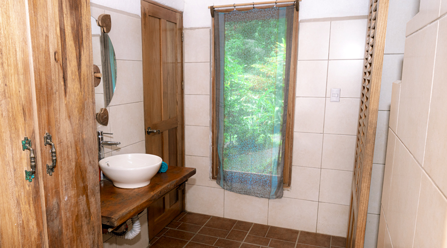 Costa Rica - Caraïbes - Cara 6 + 1 - Salle de bain d'un des bungalows