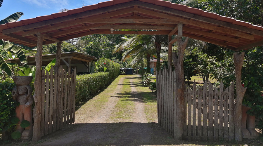 Costa Rica - Cte Carabe - Casa Tipica - Entre - Vue 1