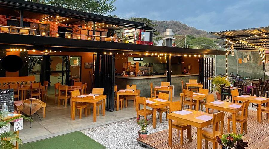 
	89.000 $ - Ce restaurant est situé au centre d’un petit village côtier qui vous offre un grand choix d'hôtels, bars, restaurants et diverses activités.
	Ce village est également connu pour abriter une importante communa ...