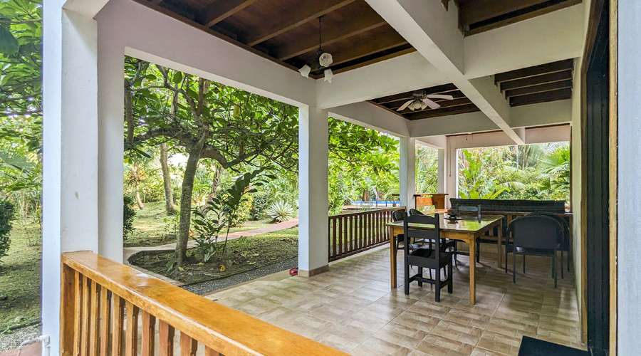 Costa Rica - Cahuita - Villa Almendro - Terrasse de la cuisine