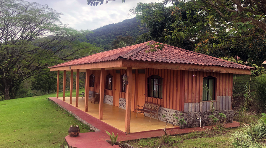 Costa Rica - Zone Rio Celeste - Frente a Rio Celeste - Cabinas 1 - Vue 1