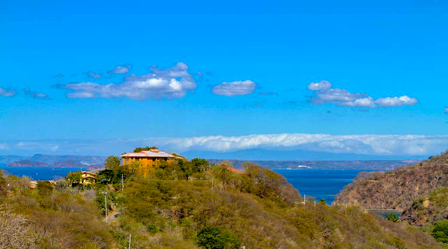 Guanacaste, face ocan pacifique, superbe villa piscine sur le toit - Trs belle vue mer !