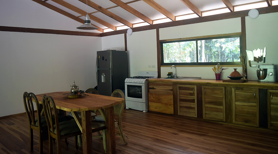 Maison neuve 4 chambres et 2 salles de bains  Cahuita - Costa Rica - La cuisine