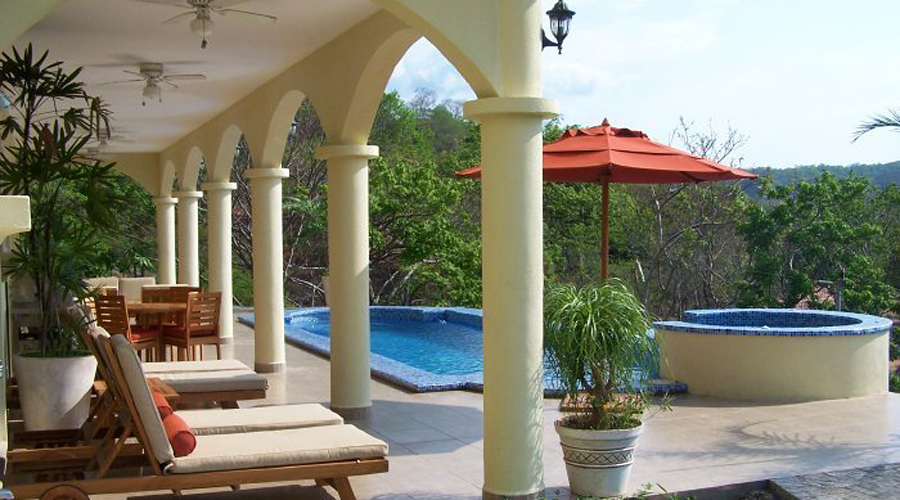 Guanacaste - Costa Rica - Villa 4 chambres + piscine + studio, 2 minutes plage - Terrasse, piscine et jacuzzi